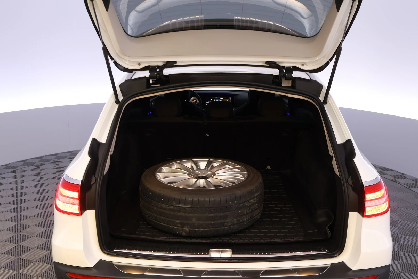 Car Image - 6BUIL2Gk1aOxSQ5cLnuMyO