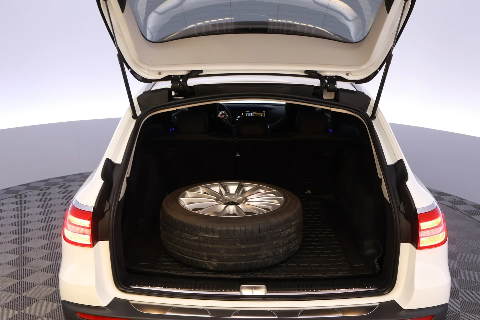 Car Image - 6BUIL2Gk1aOxSQ5cLnuMyO