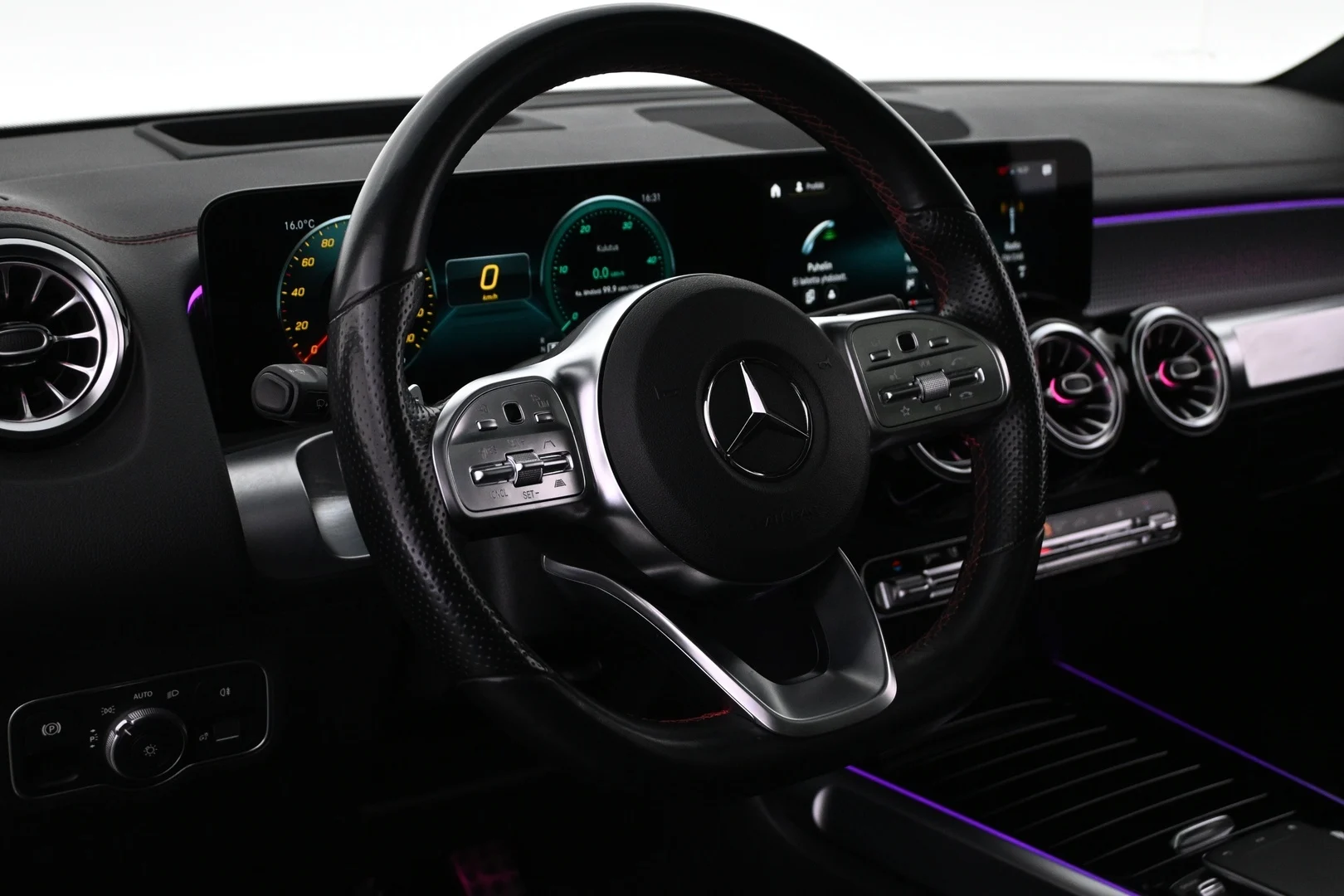Car Image - UsILVOvaHHX3ahRXsKtTZ