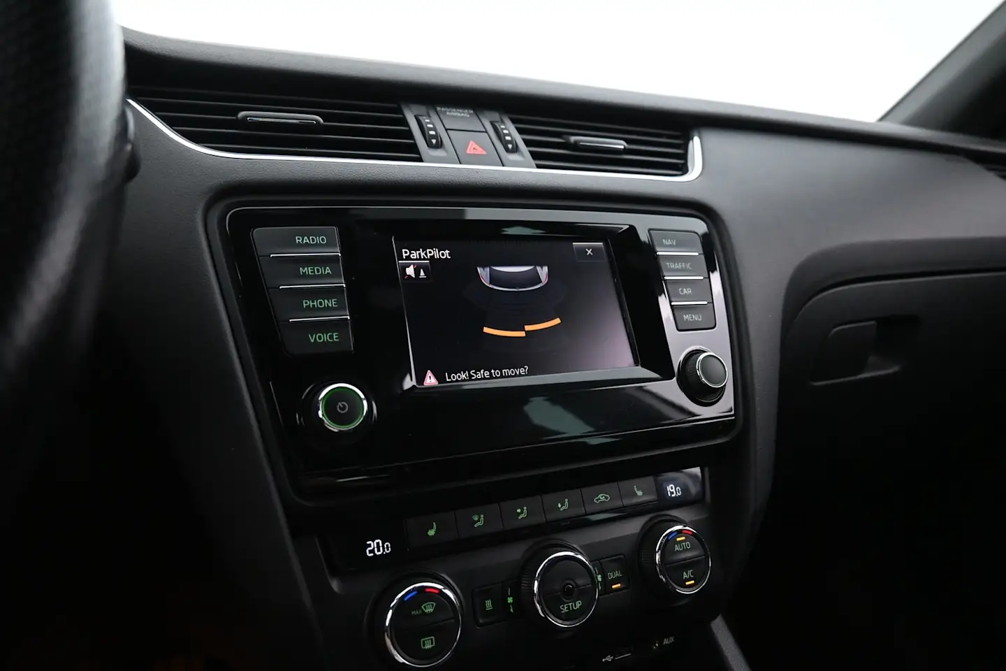 Car Image - 1T04xKyhGlU4G5fKkyKphJ