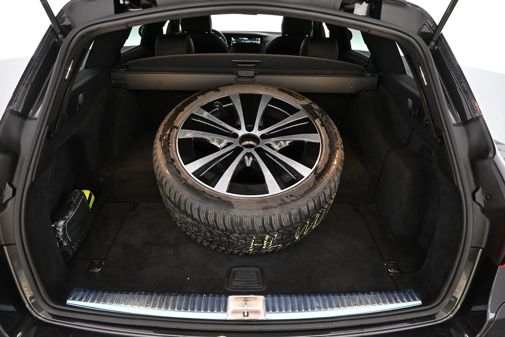 Car Image - 2mMCP9zsi0rx0LpjmGmlSh