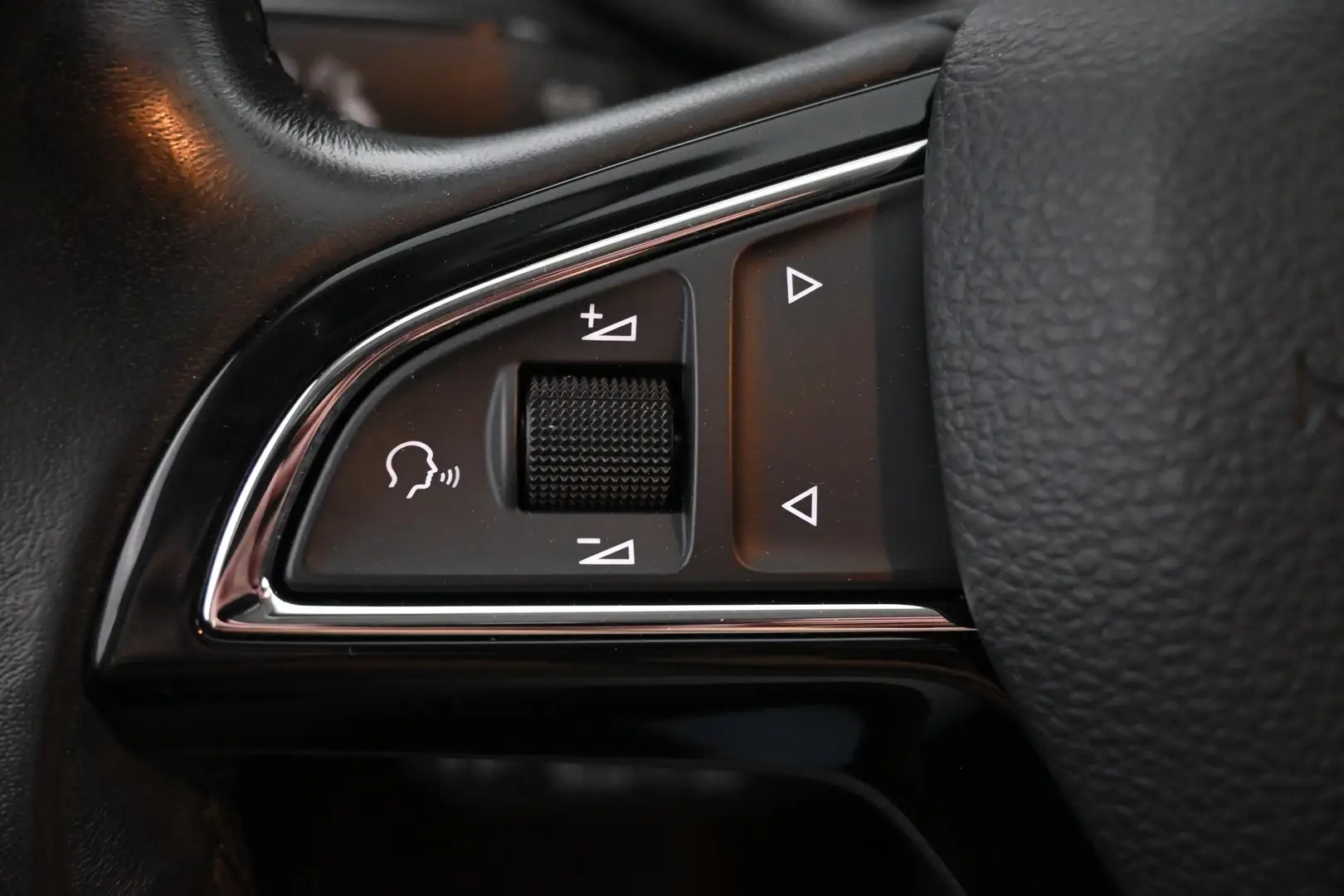 Car Image - JzQvEskbP28CdvcMSpEzf