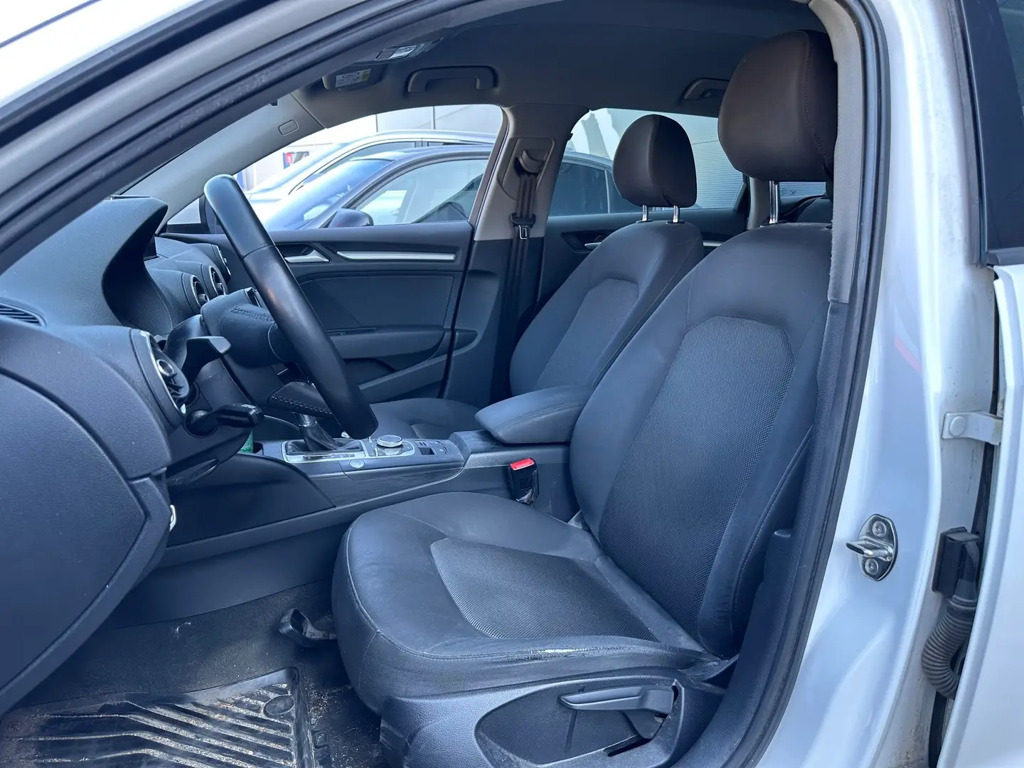 Car Image - 7JJOx3MLFhkgXj9JhqRnvG