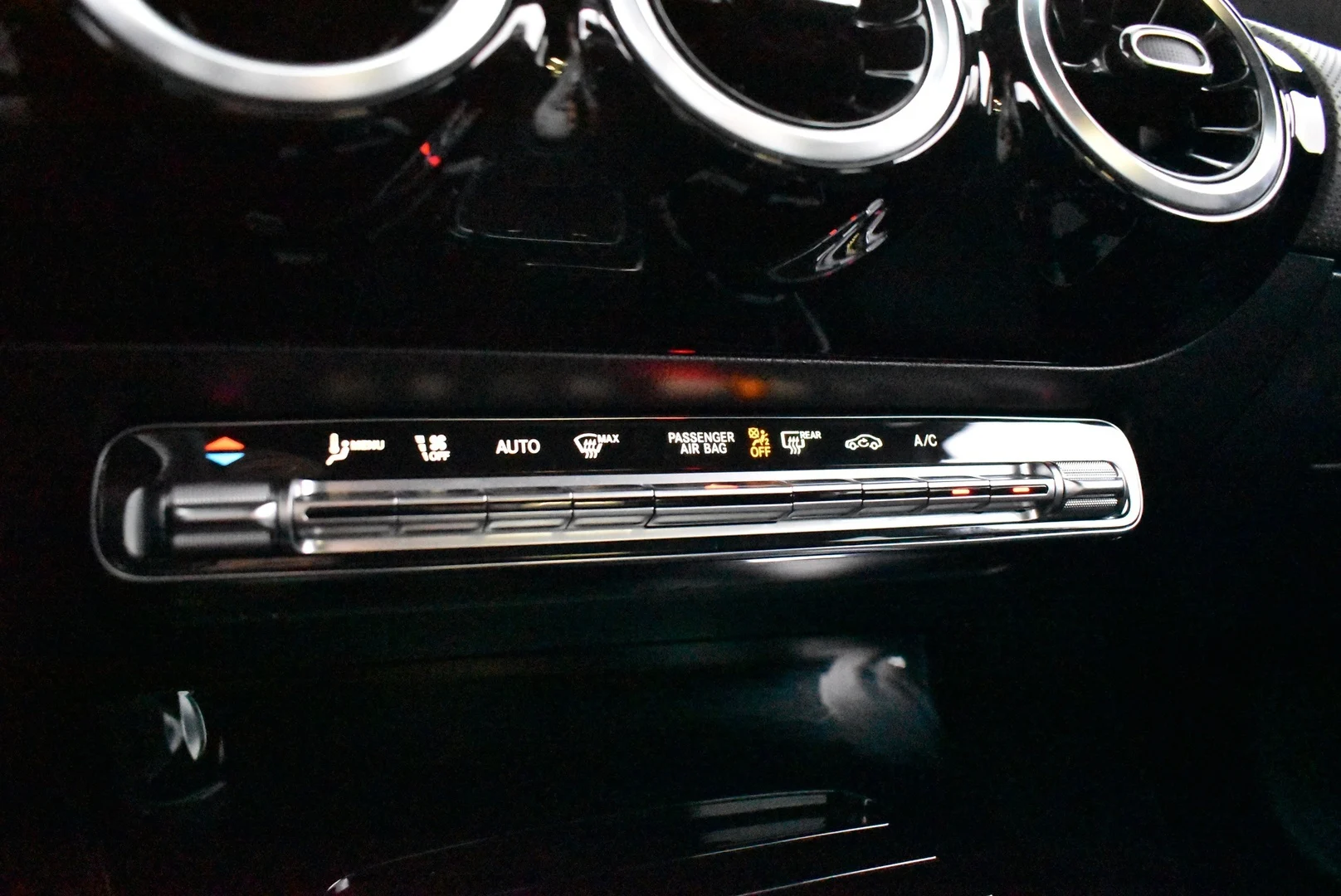 Car Image - 3BJbtpIkvRNr3ySMglDGN7