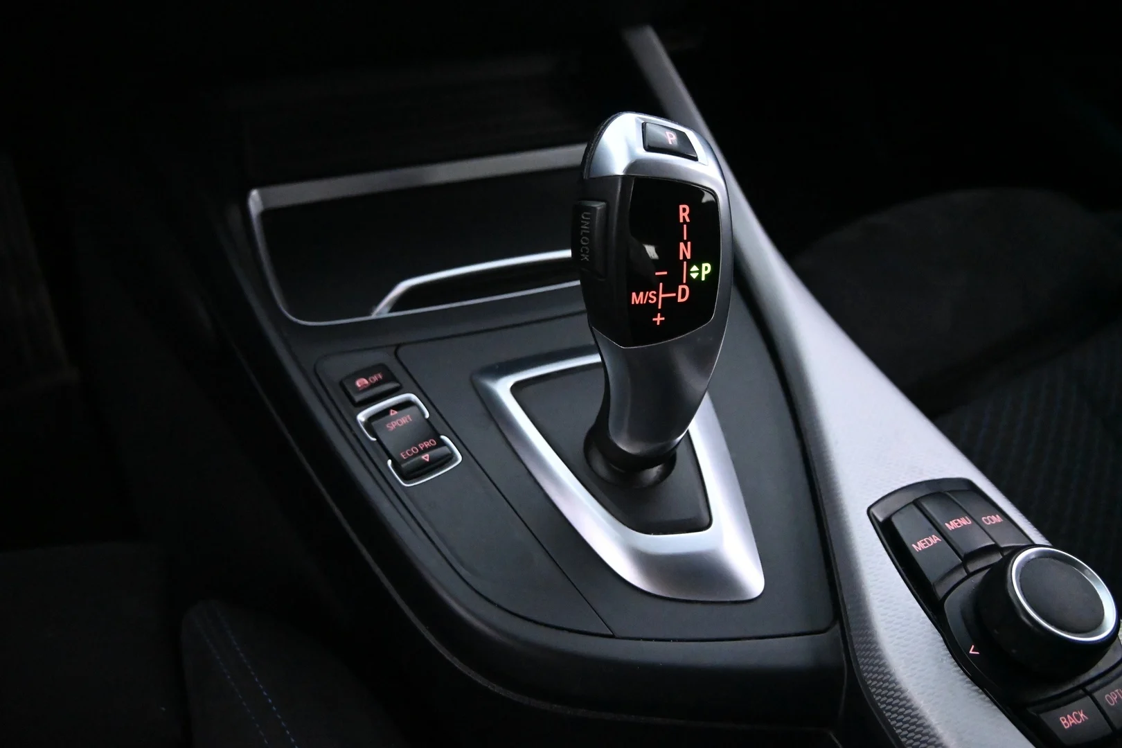 Car Image - 3KRQvnYo9lt17IMCxaKNyQ