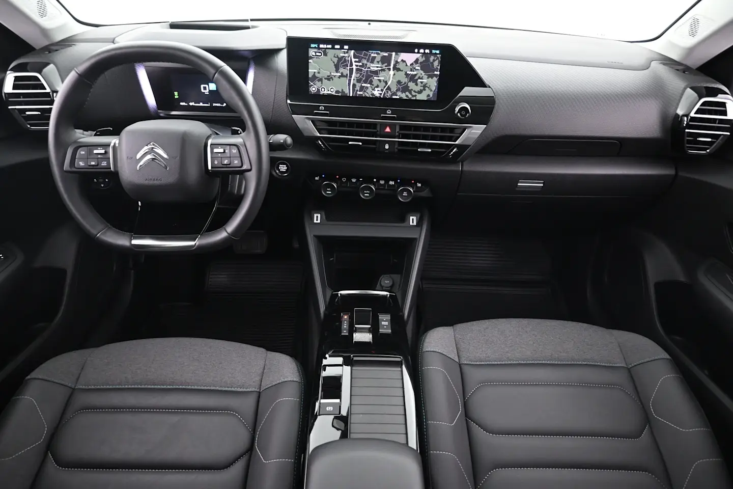 Car Image - F8gdf1eQfRfZ3XwGLguMB