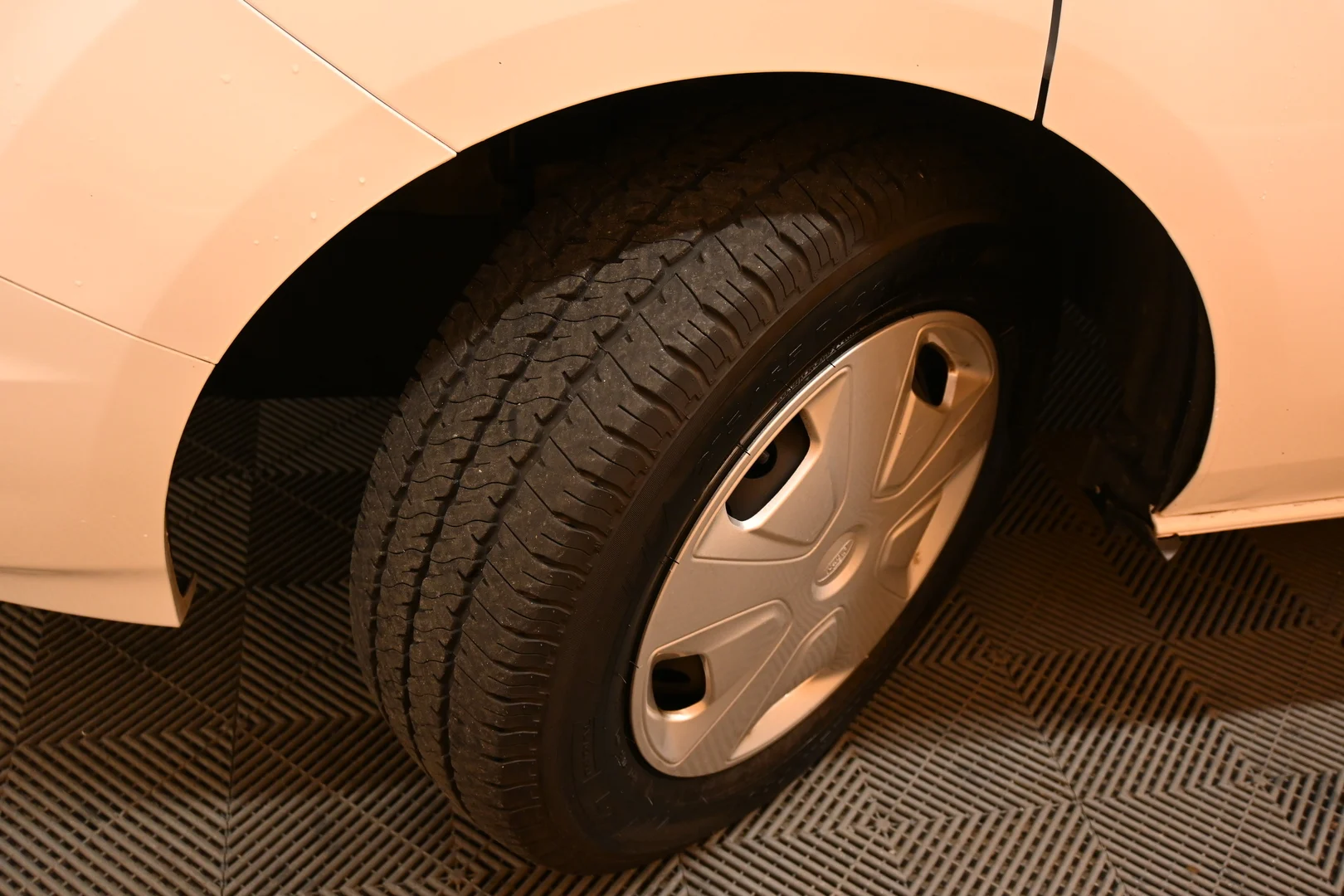Car Image - 1uWcHi9trDlbs0rS7auOQN