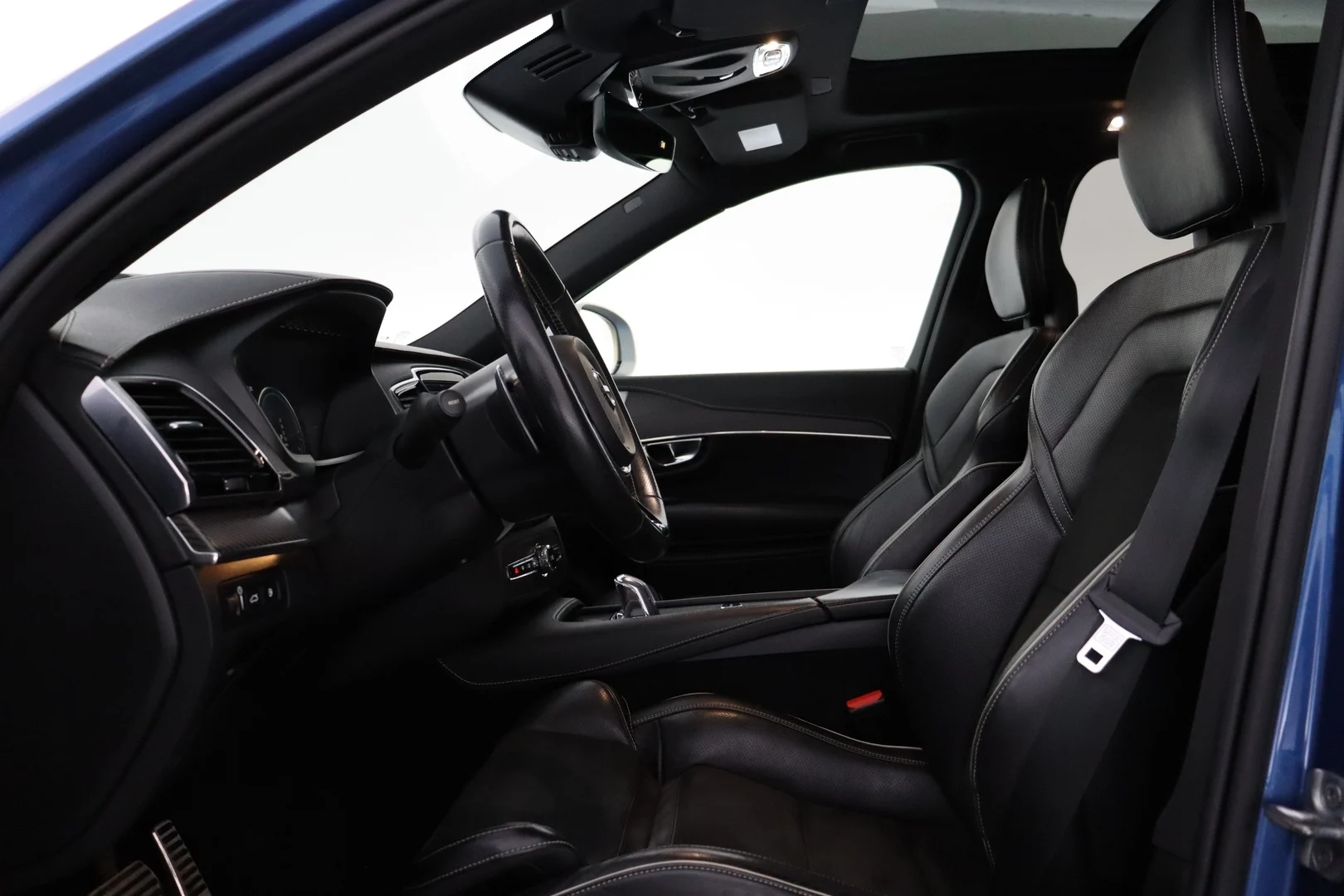 Car Image - 4fKc41533cI8DOs8DQBbdJ