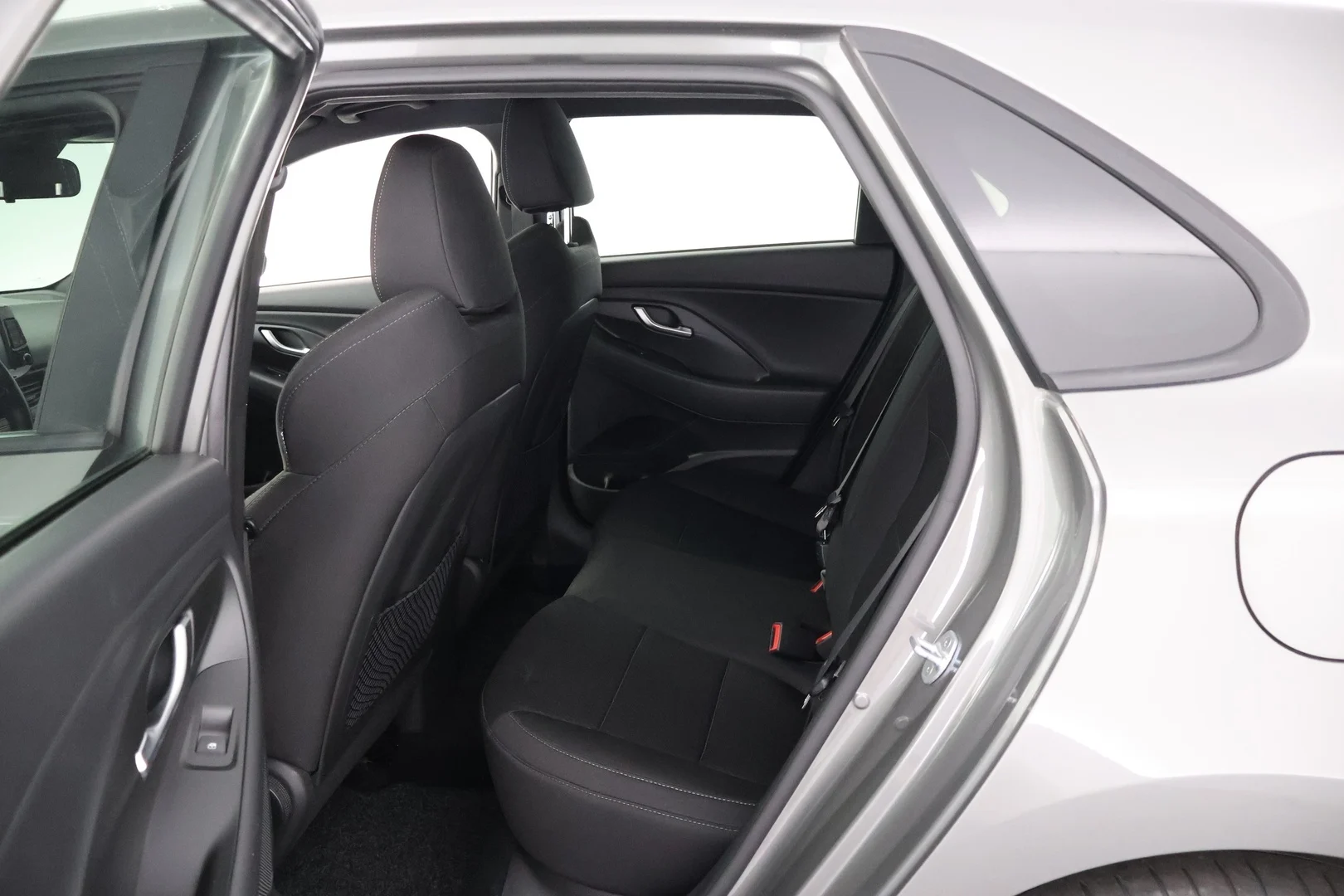 Car Image - 5LGhfiuGlMt9J4Jn30pWRu