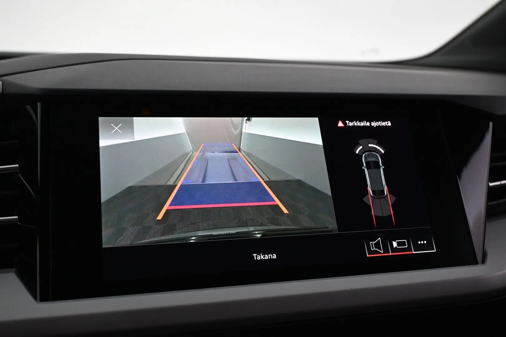 Car Image - 18gJPAwguVAKGDuuC7q7Z2