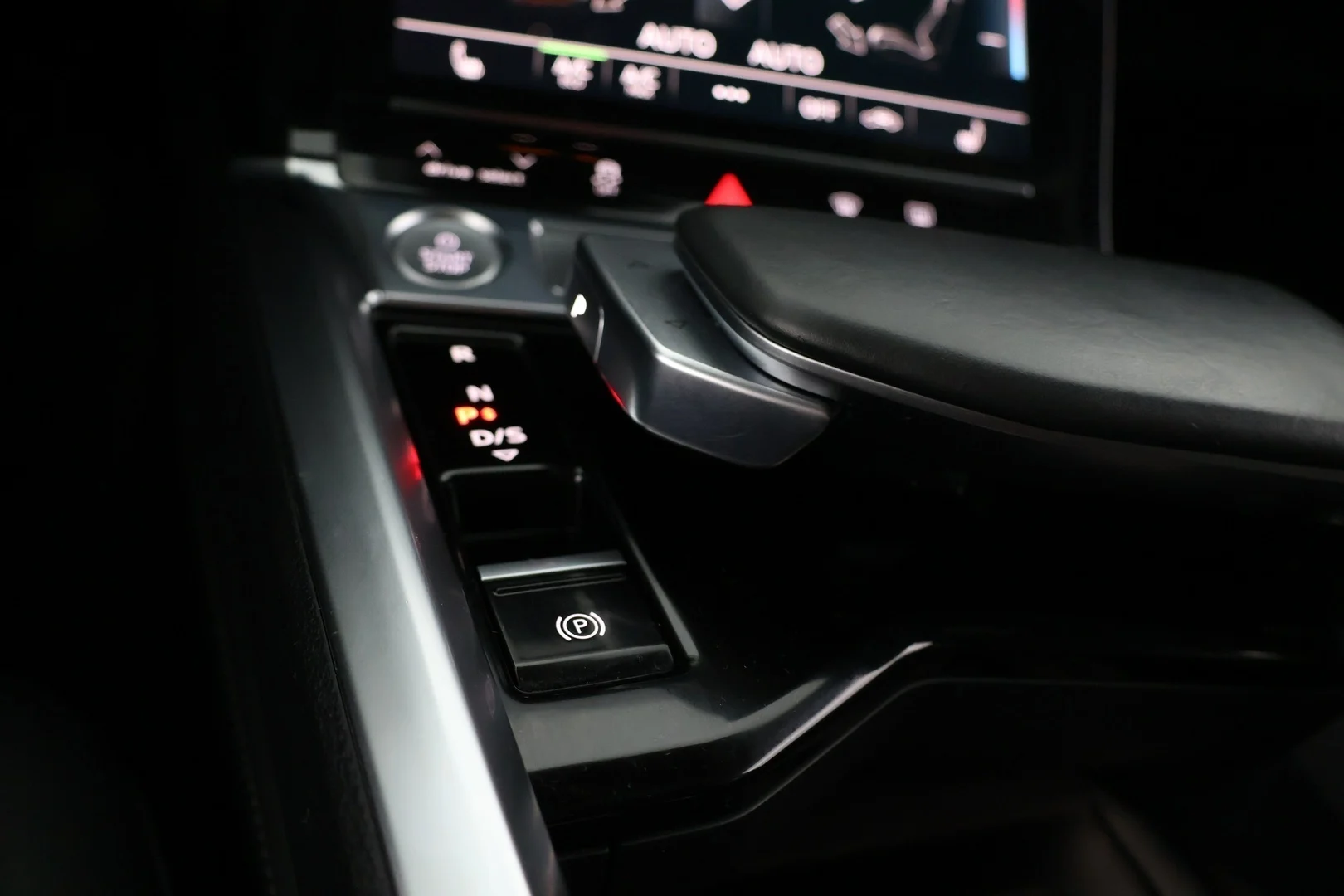 Car Image - 6ugXLCXdl5sfHLJXHmnD7C