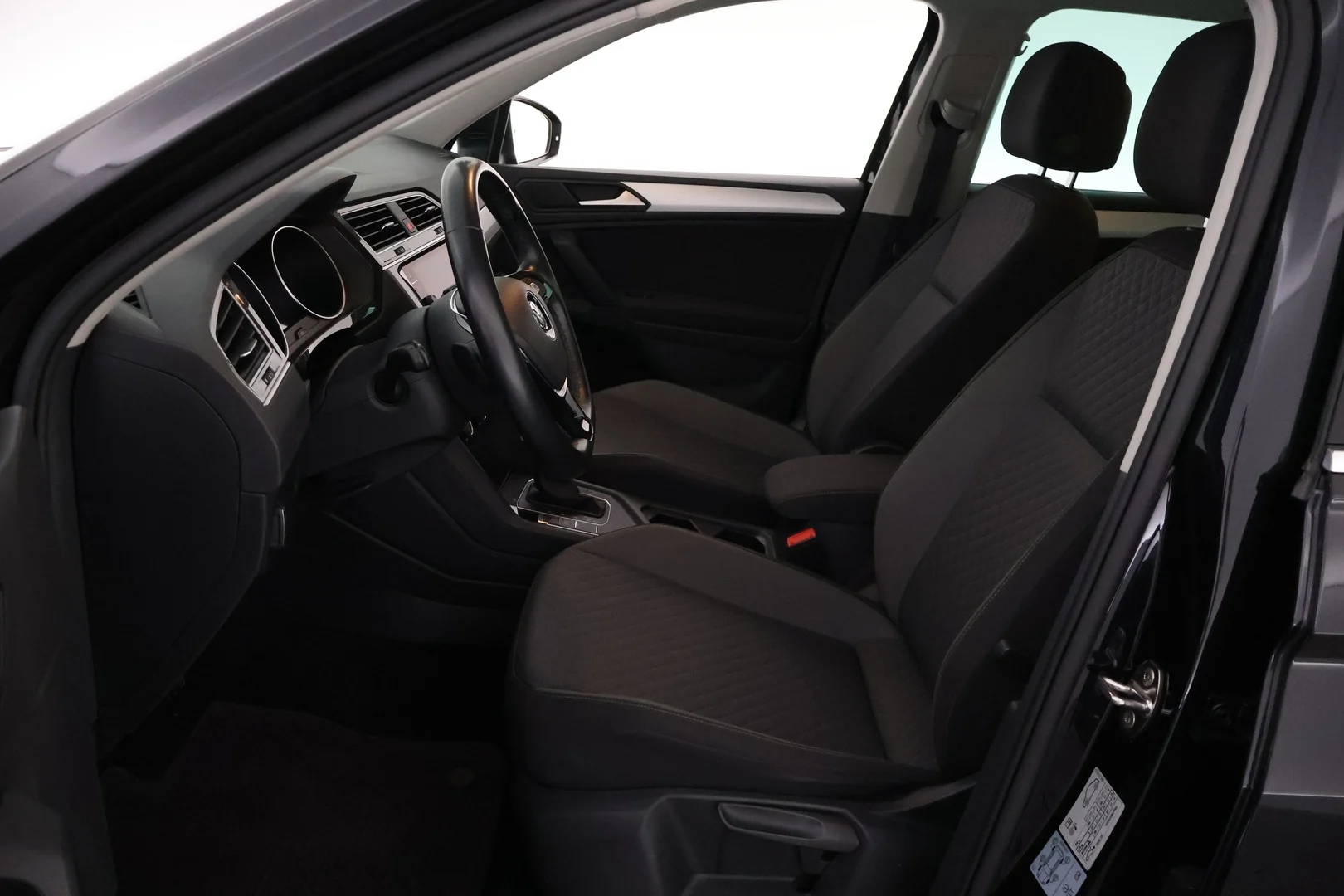 Car Image - 4NszB91sKCRGN7EXzswiJZ
