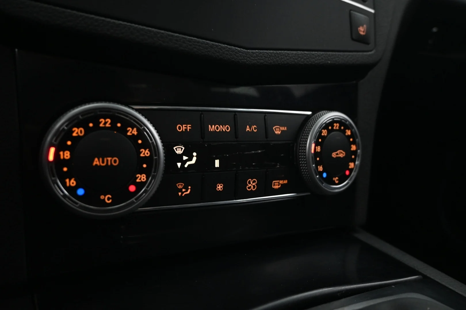 Car Image - 5jgRYLyCA4imaOyyyJP0B