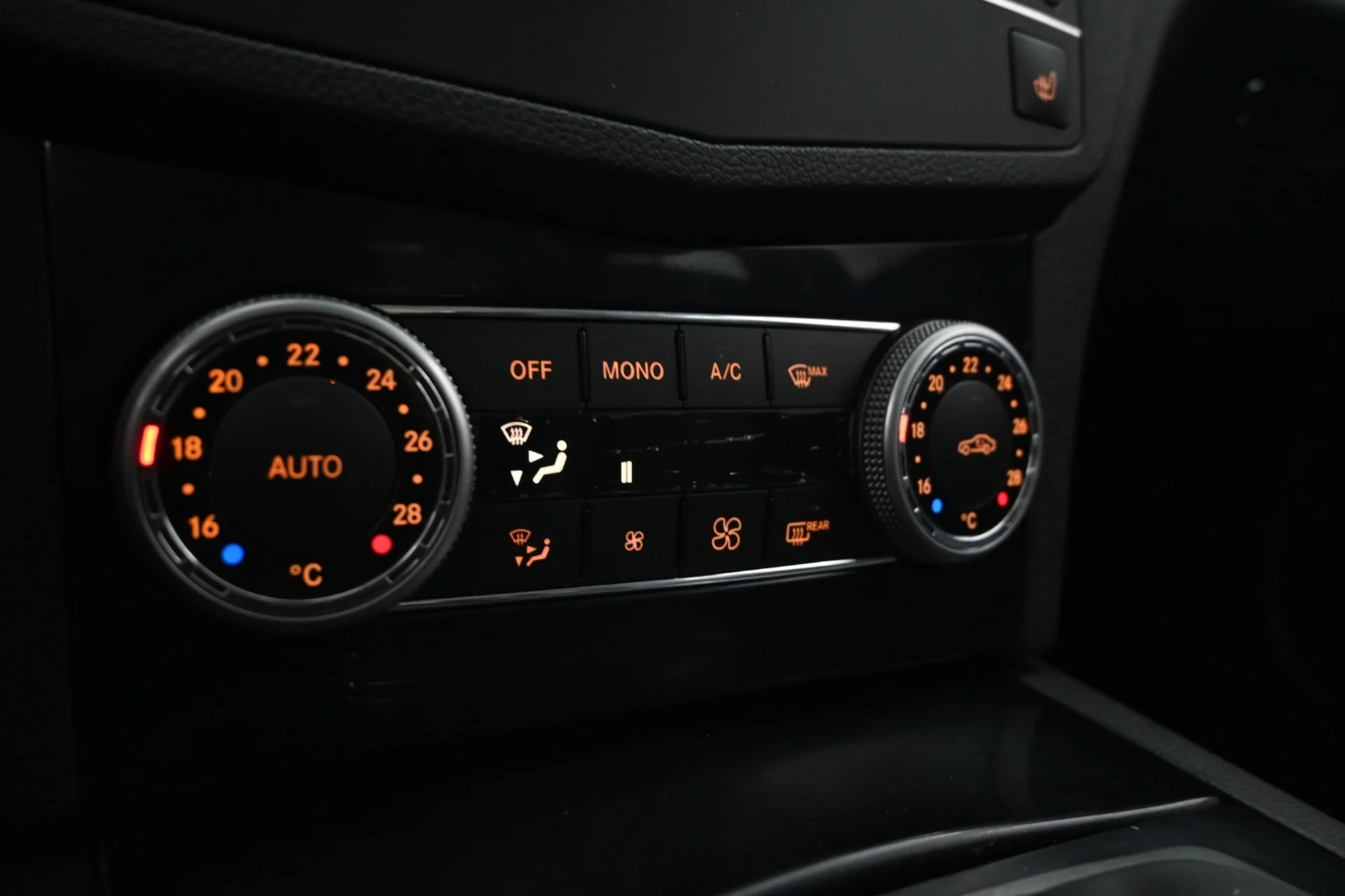 Car Image - 5jgRYLyCA4imaOyyyJP0B