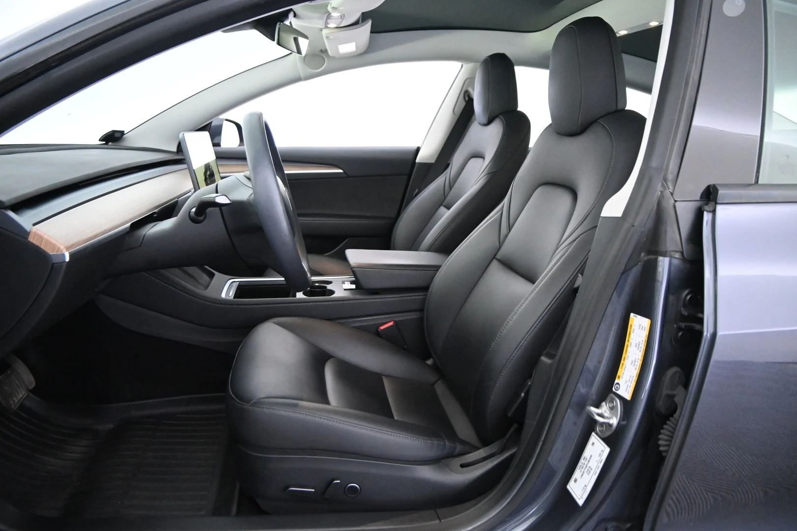 Car Image - 7uVlfYOPZ25nZFZF5Eo6dg