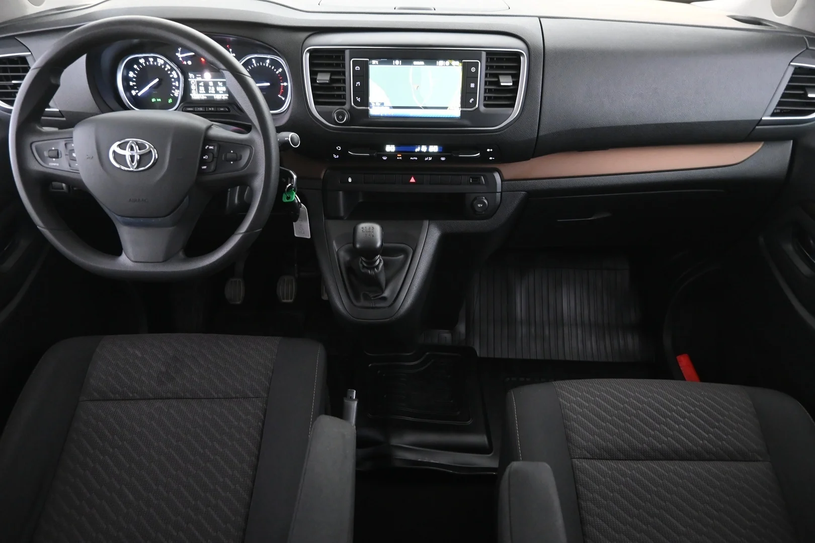 Car Image - 21uC8C11efLx47yy3pnDQ5