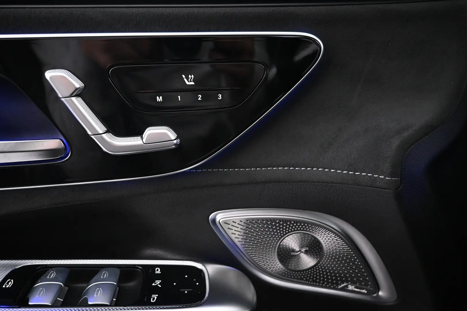 Car Image - 7r9IEPb7YRsH2MPAWavtYF
