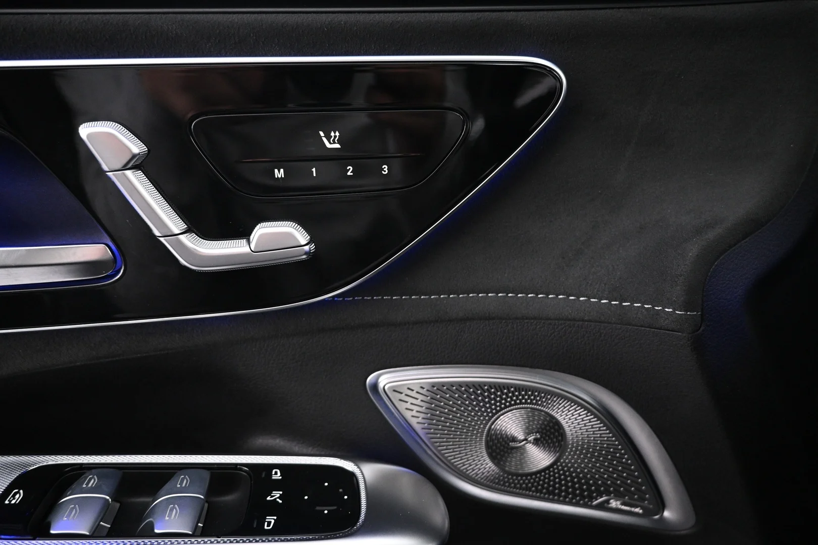 Car Image - 7r9IEPb7YRsH2MPAWavtYF