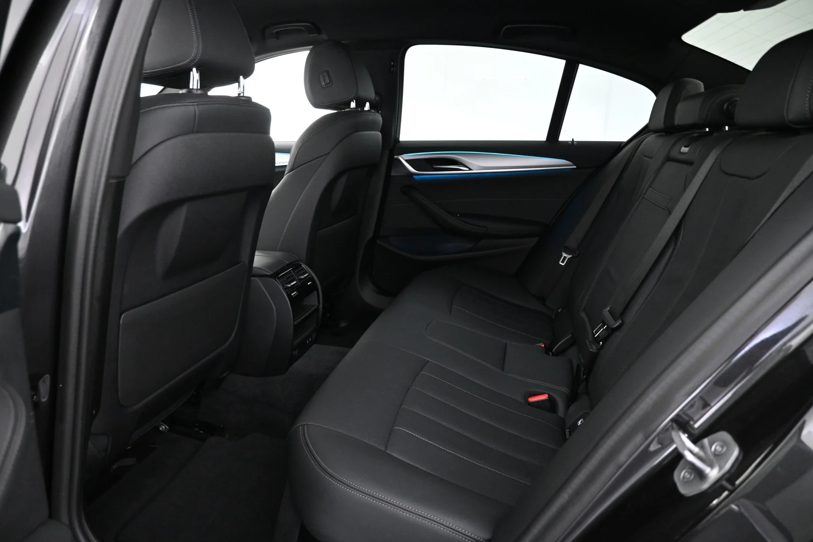 Car Image - 4CFbsftWQ6f1ESiVdTc7f