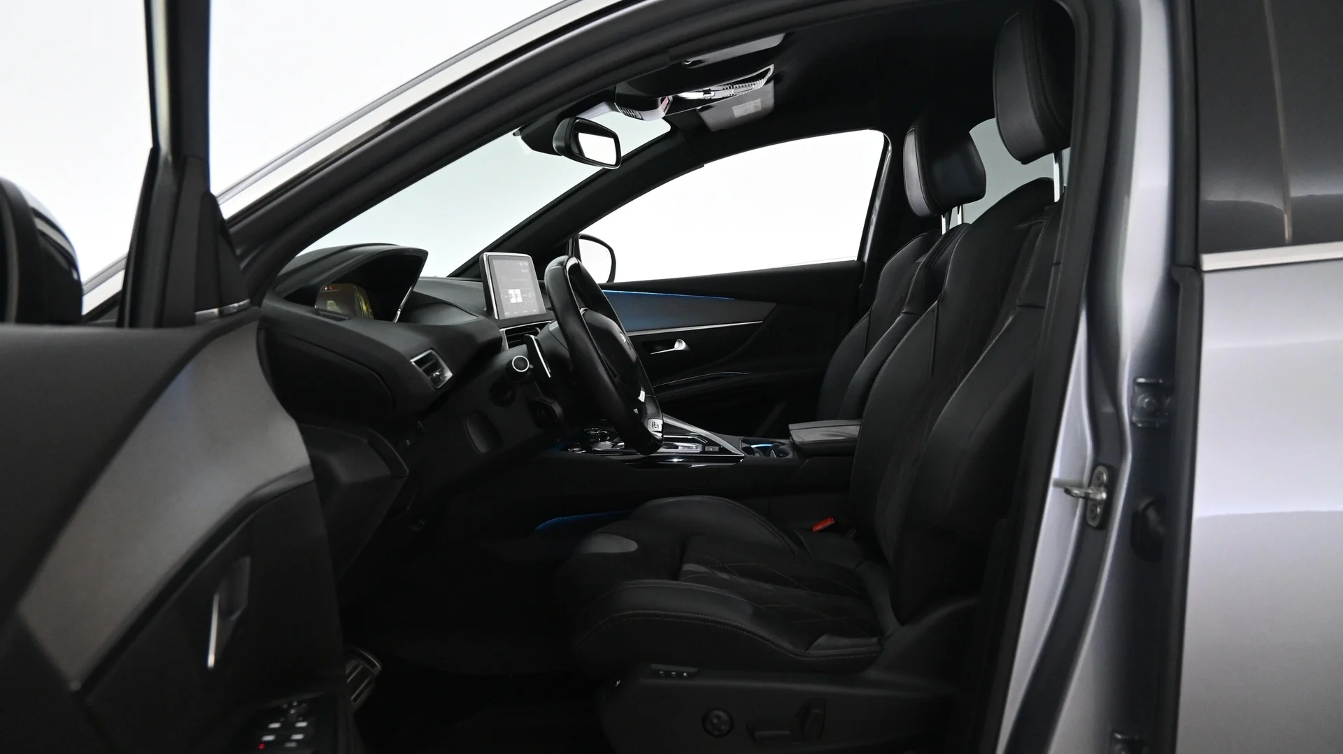 Car Image - 6OzM9BaLn2ZFmYSNowJ2ct