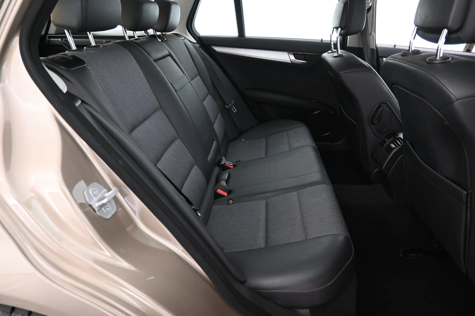 Car Image - GJRdy2QVnKWl5mI1RWojG
