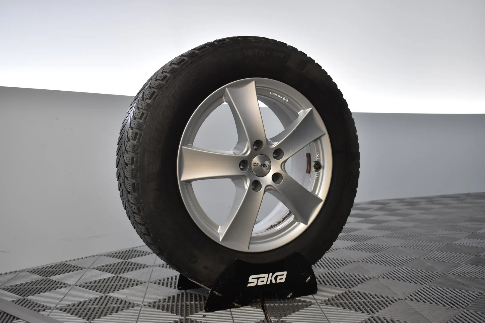 Car Image - 1LNWExdKiV3LTYqpGiTpAT