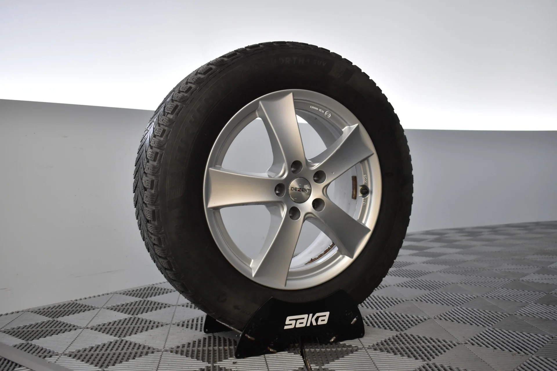 Car Image - 1LNWExdKiV3LTYqpGiTpAT