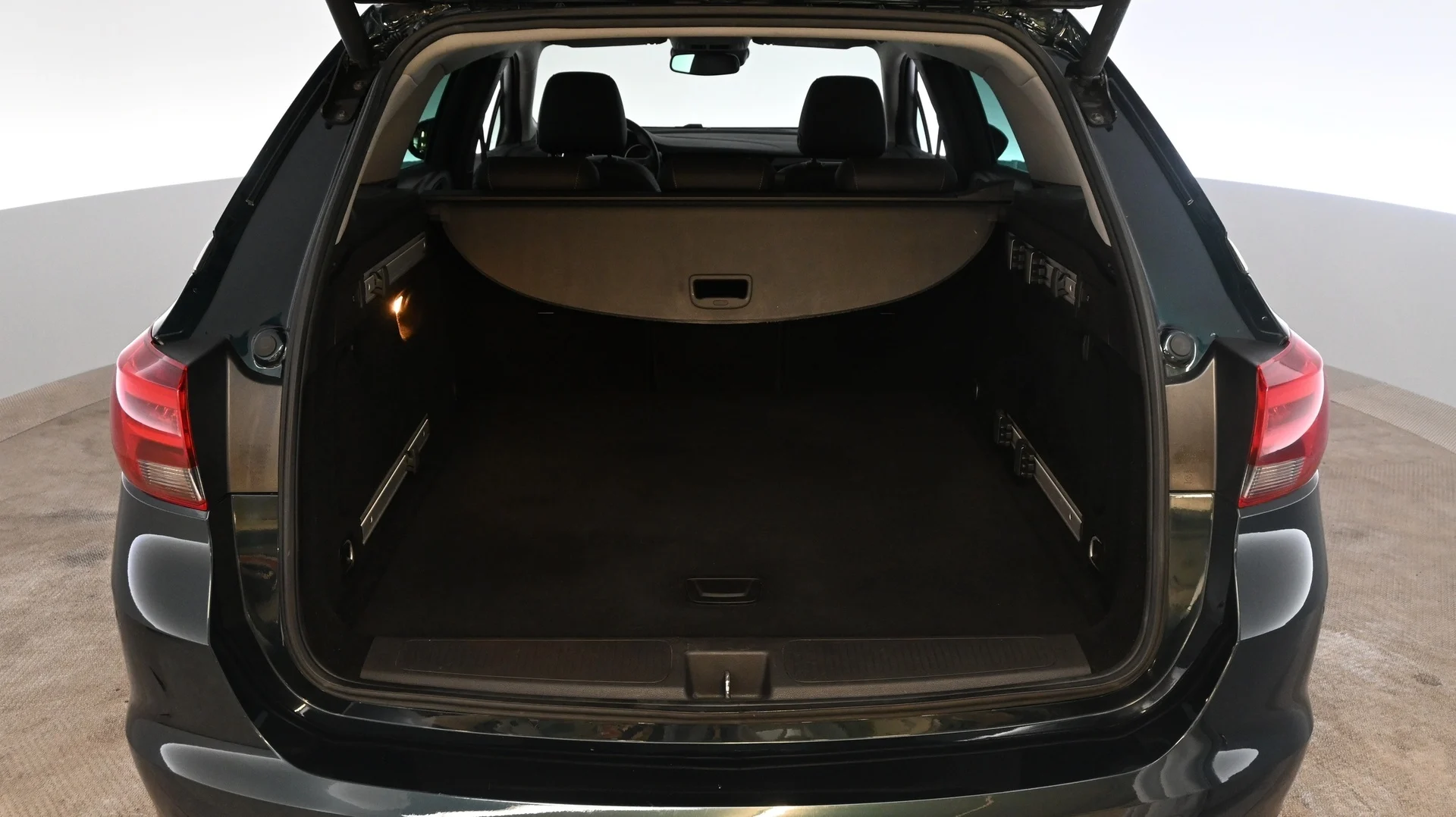 Car Image - 7w1HkwvMwyK6uYMGt5WtCa