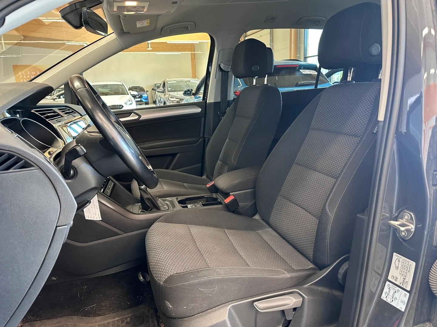 Car Image - YI8qQDsyrUofSyuc1jBy9