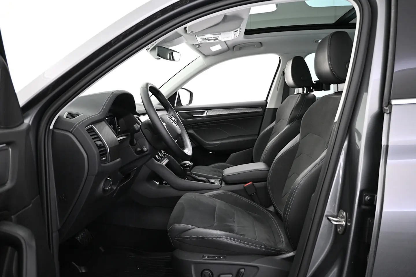 Car Image - 3LAWRwdhqbfCFBoOXEwq5b