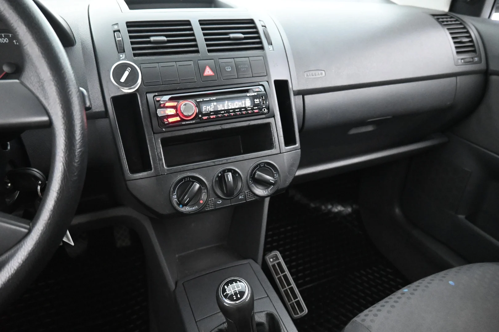 Car Image - 5aeo0Sh6CXtKfhrSkGbOzJ