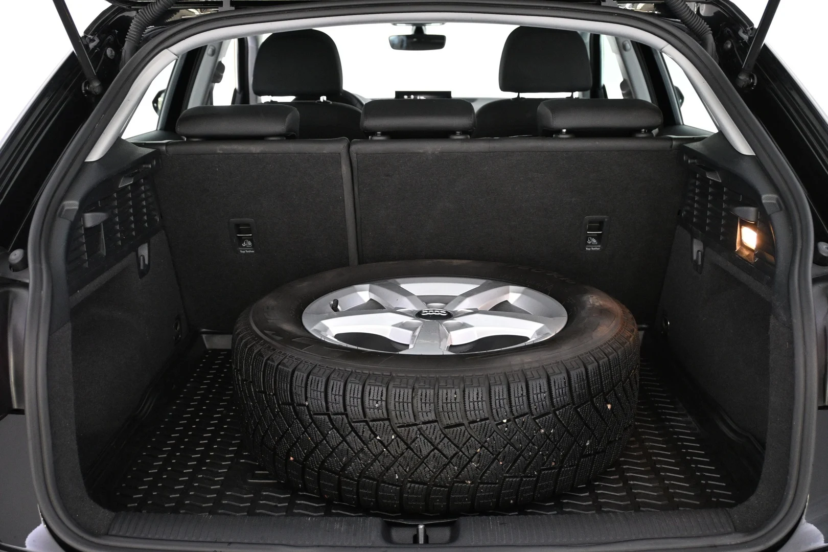 Car Image - 2g4cY4YqXgnwoXWvx8WBMH