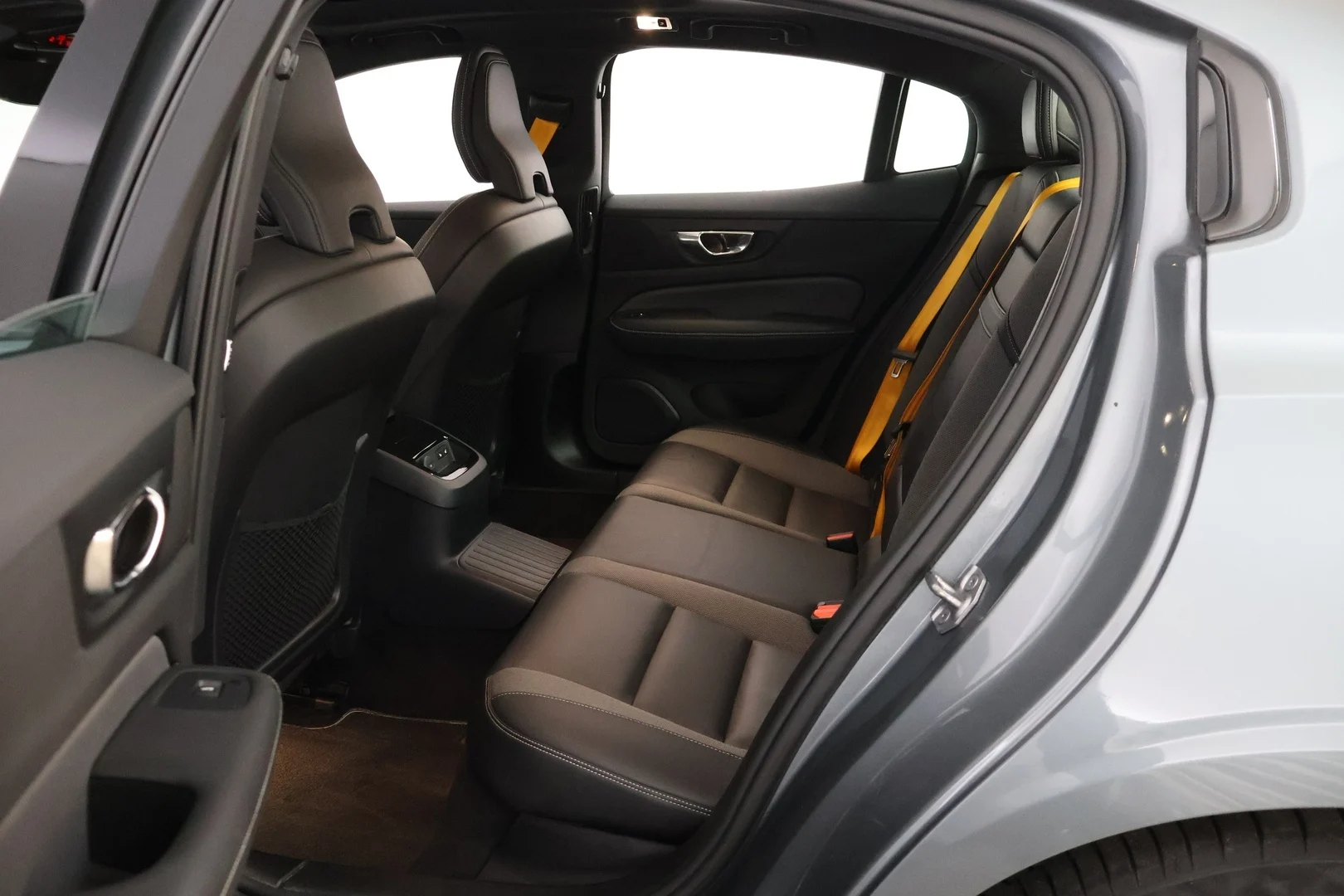 Car Image - 2prX7jNh3iLd0vtIZ502ml