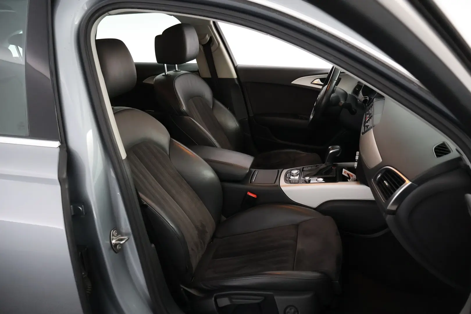 Car Image - 38offIIEqNCyQxdQmrHOOp