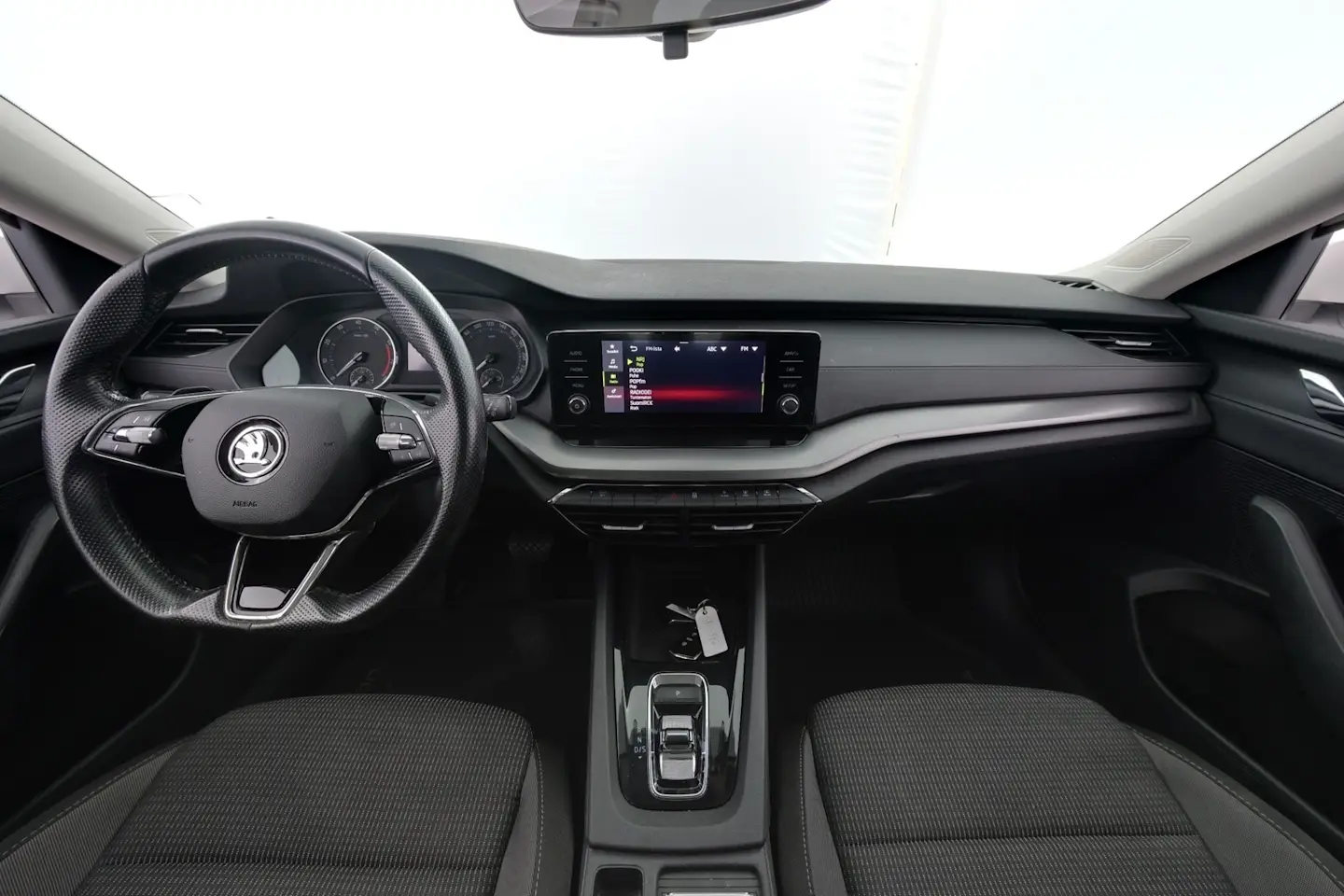Car Image - 7vQz9JIPg7qSTng034e0Ru
