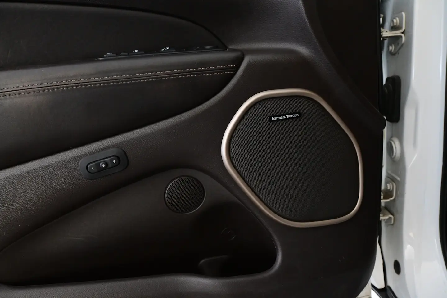 Car Image - 6qkJmFHvseHUFCLZQxjD83