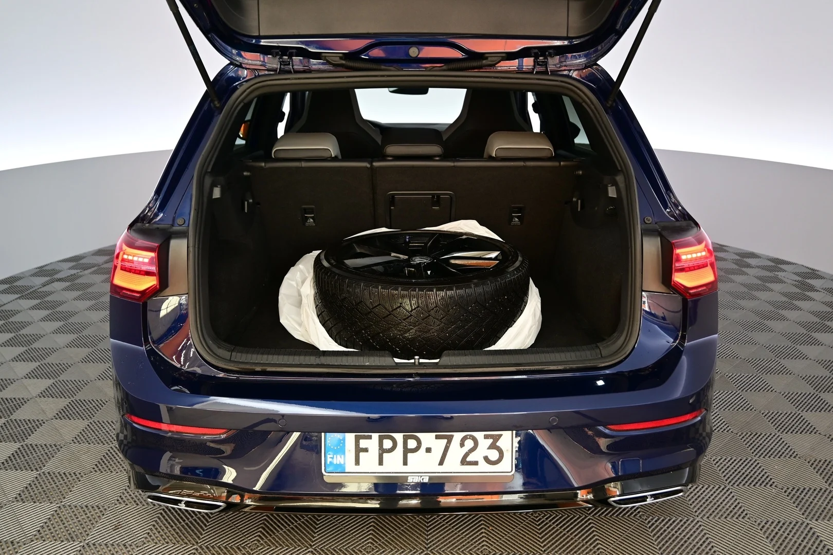 Car Image - 4cHKtE7hiRzsqXT4Dq0oZe