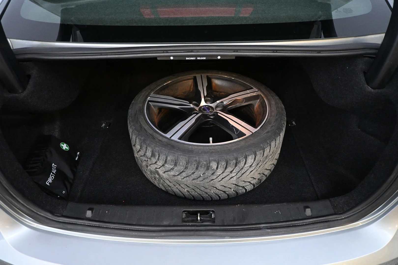Car Image - 6LjwmrkvvGPUgtVs213JVe