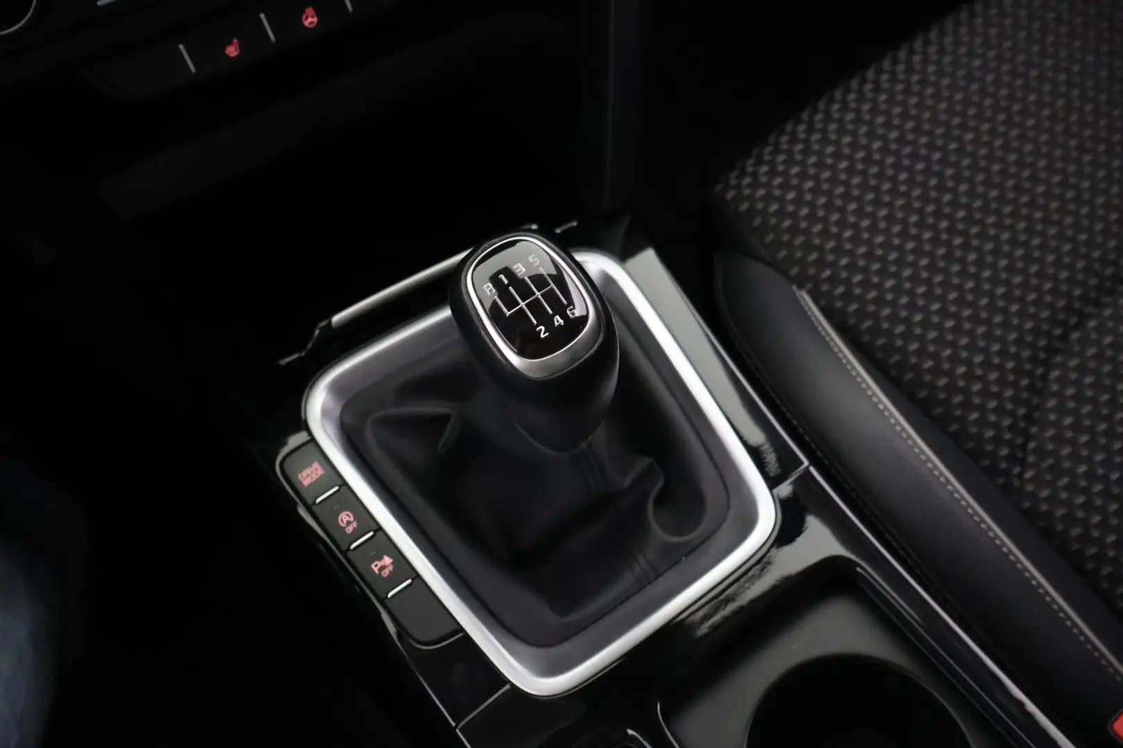 Car Image - 7MlG4BkOu5h8wxnHLK0YrS