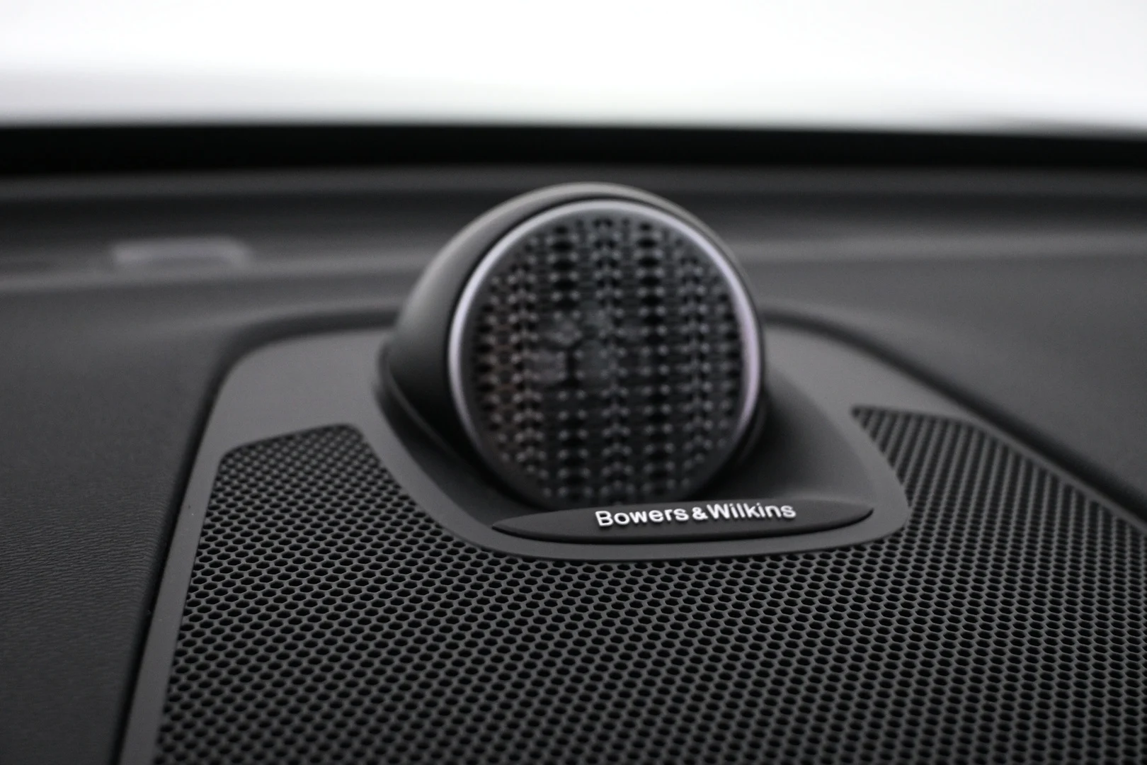 Car Image - LvWxNZOkDb2zS1IsFs4ot