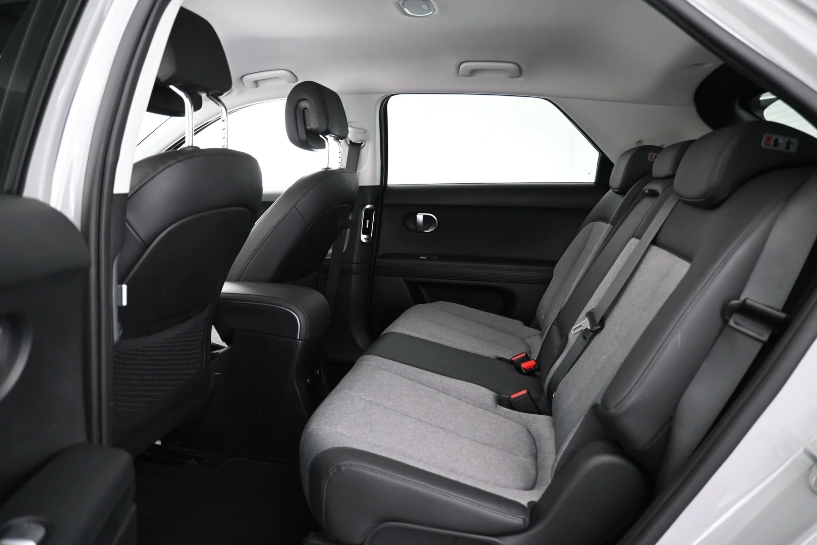 Car Image - 46WFzdV1o6Kfnsq7jgHC8E