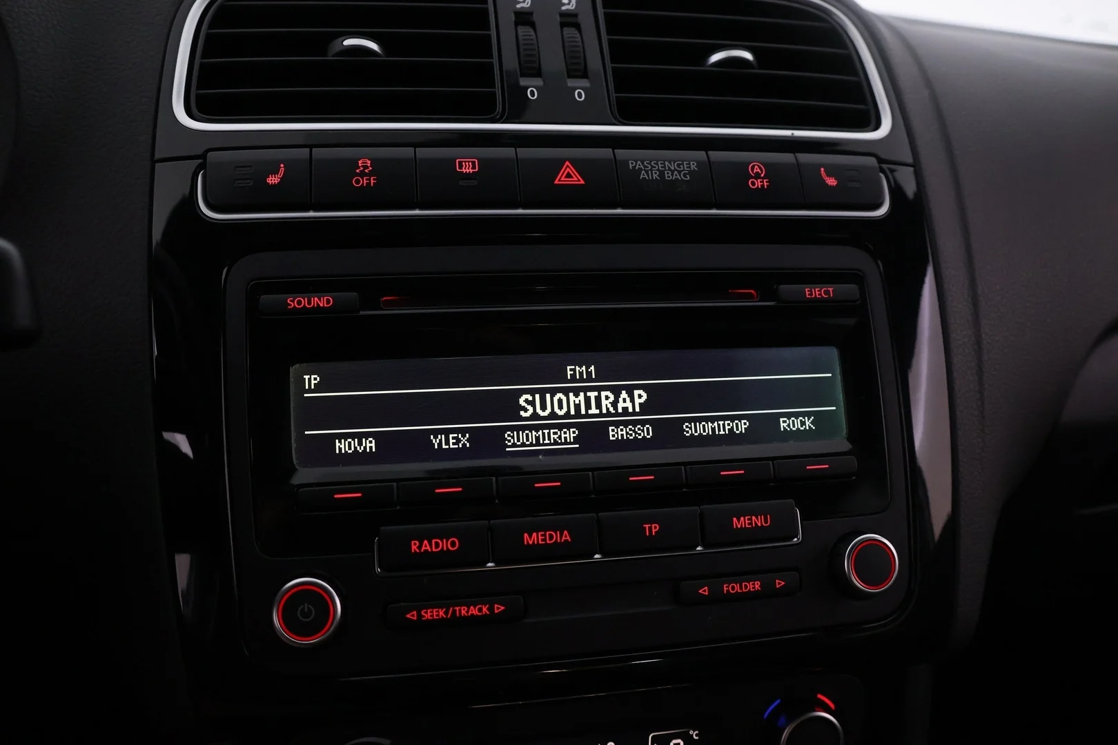 Car Image - 7DmUccrRgoLY32uGaYodFj