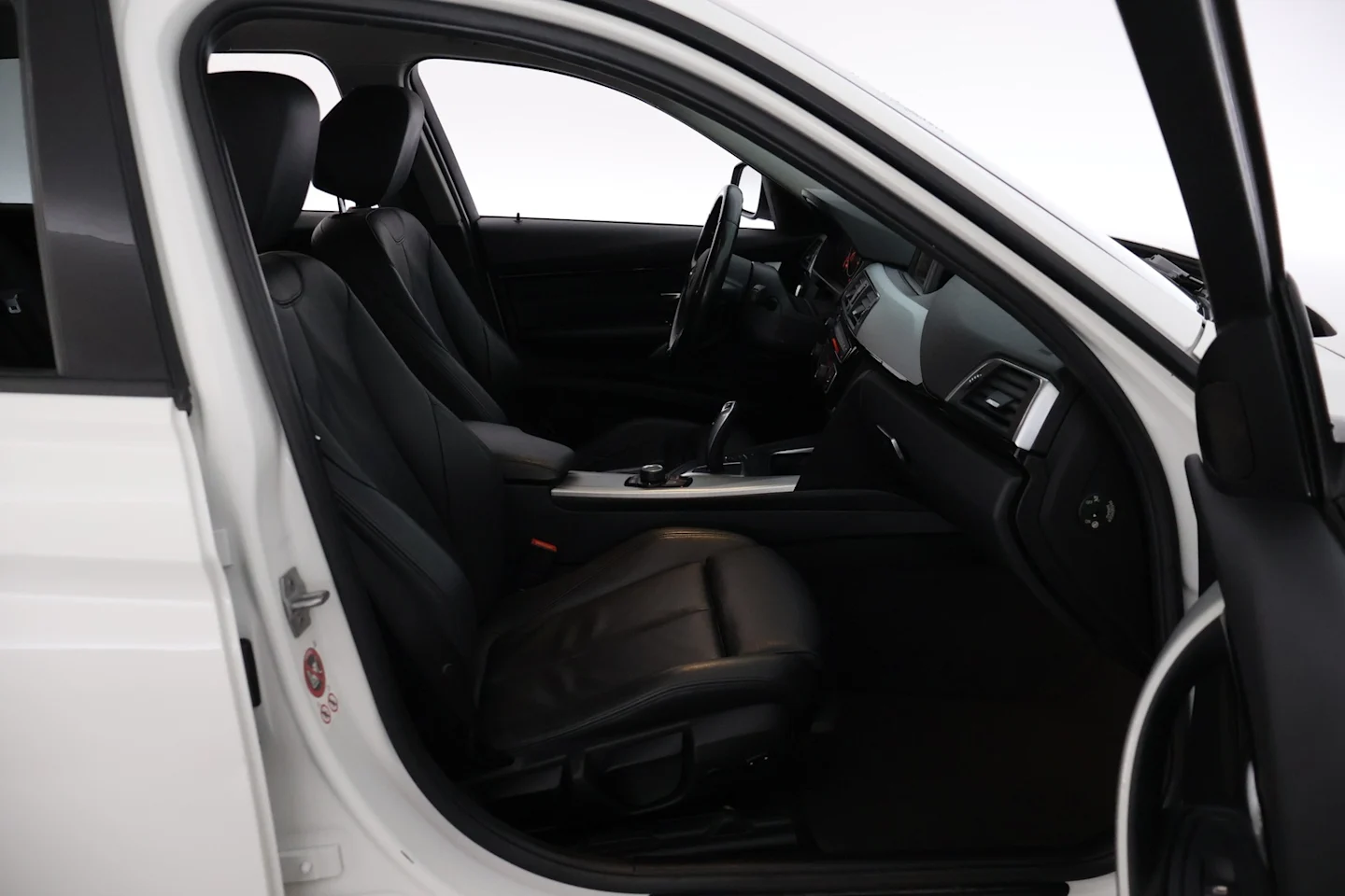 Car Image - 7uDwTd9yiFSF0mu9nd8U1c