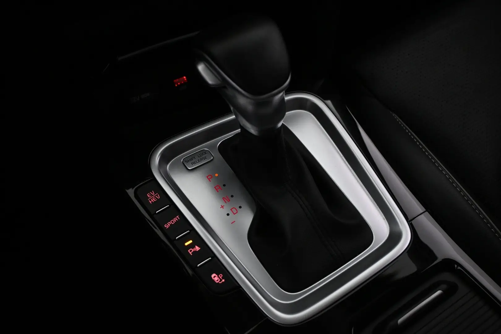 Car Image - 3LZ75KXE67KjWyX74ImFdJ