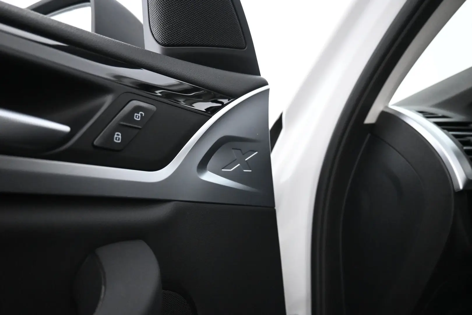 Car Image - 2LRrHMYCHQPuyW3PVj8lou