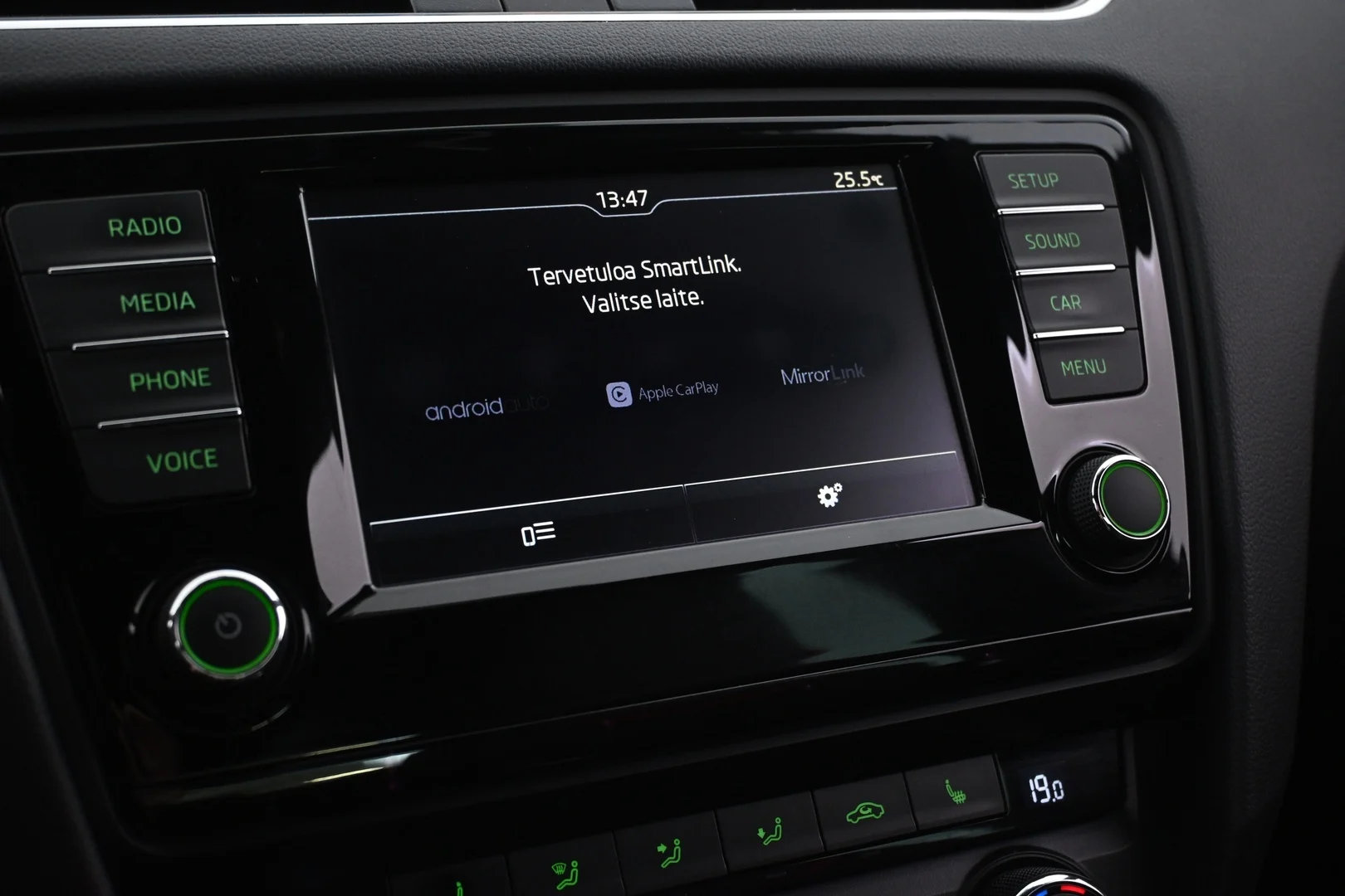 Car Image - 5FqOdjkRpViTDhv3EyY7Av