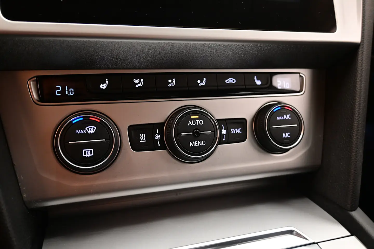 Car Image - 1WRe81Snju16JBDx9x4H1F