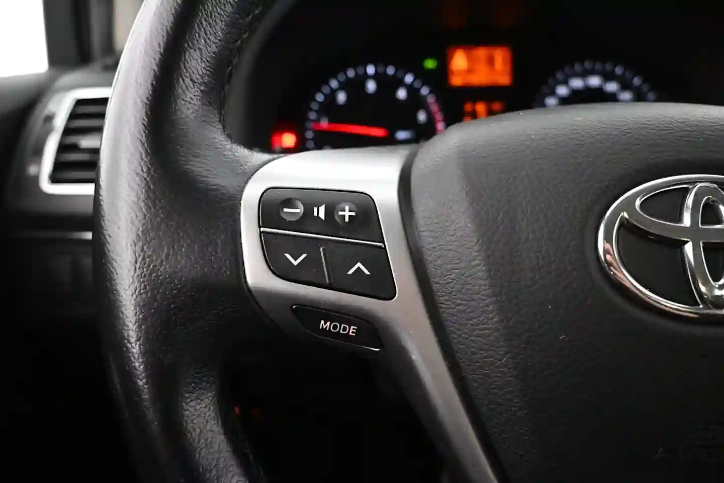 Car Image - 6ys6WQpthZZ5JMpSljBnM3