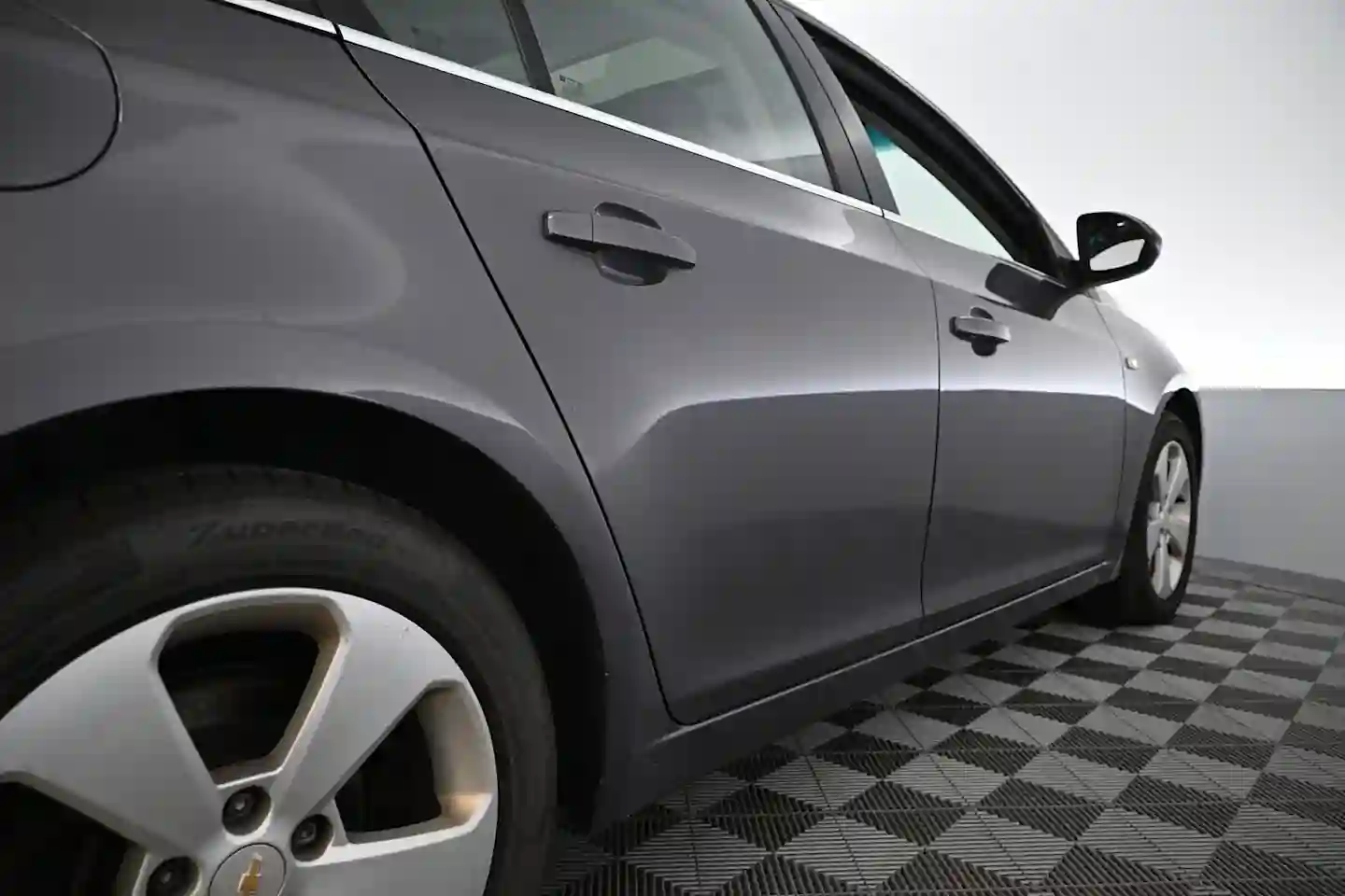 Car Image - 3k28J2OsPhugaIrLWHSPil