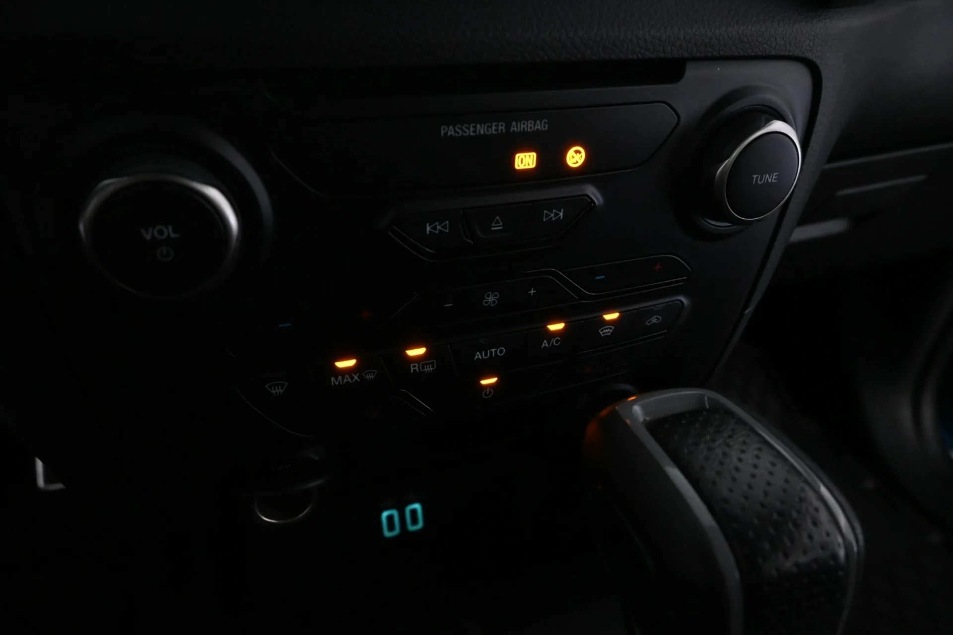 Car Image - 4Th5A6FT4NzYsabgz0tskr